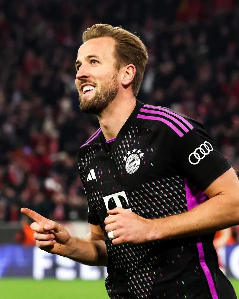 包含凯恩连续十场比赛得分超过夺冠，日本队不断突破！引发球迷热议的词条-9体育