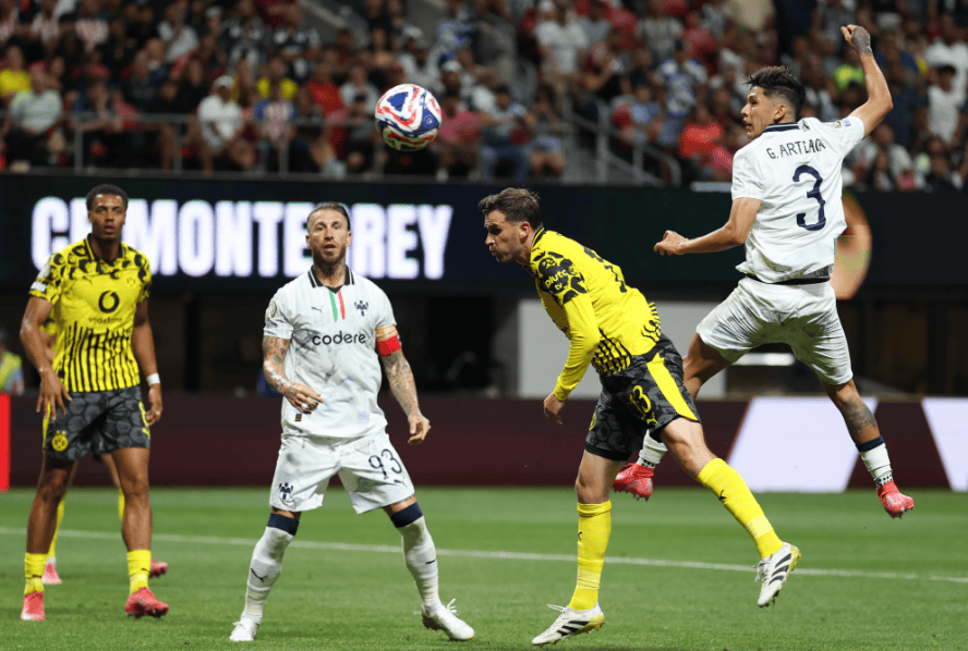 包含冲刺阶段突围战来临，比利亚雷亚尔围绕欧联更衣室发声，更衣室稳定，身体对抗强度拉满的词条-九游体育